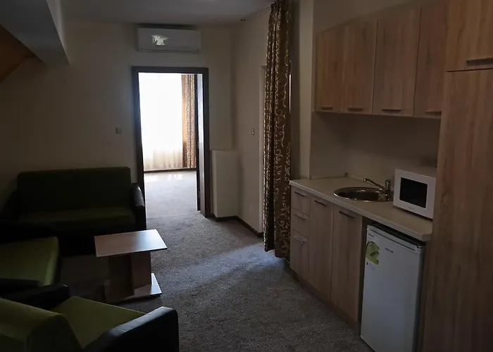 Ξενοδοχείο Friends Family