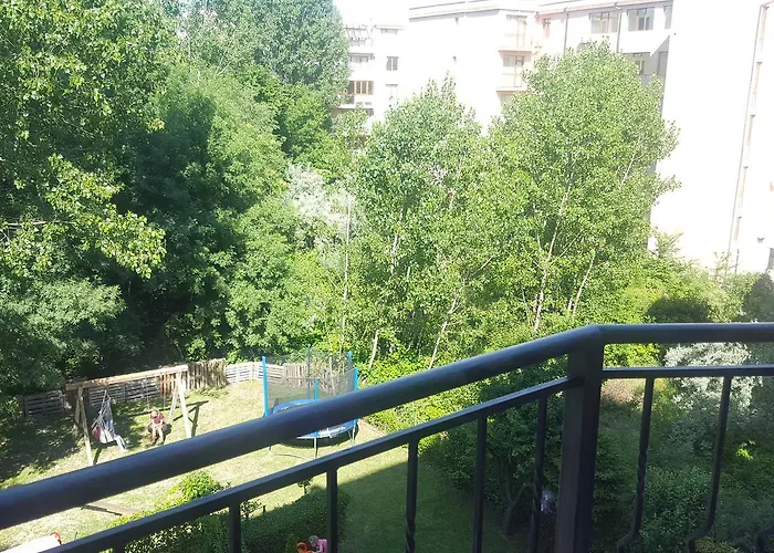 Ξενοδοχείο Friends Family