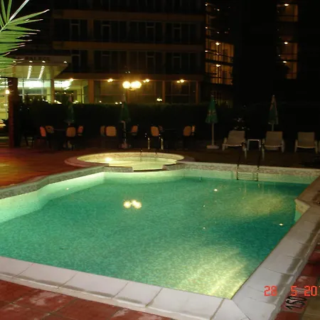 семеен приятели 3*