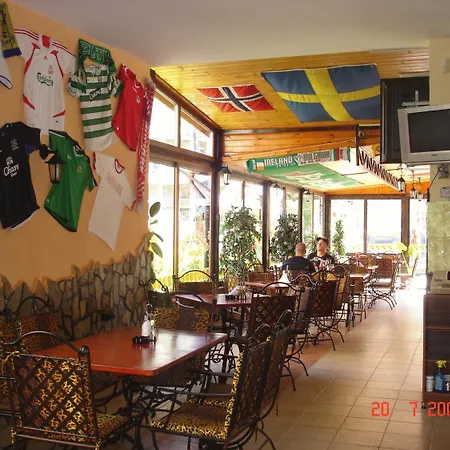 Friends Family - Free Parking Hotell 3*