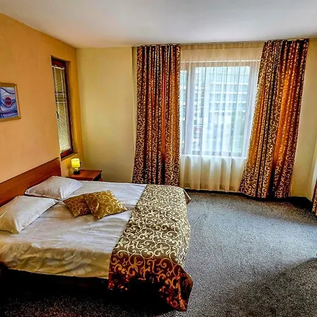 Friends Family - Free Parking Hotell Slăntjev Brjag