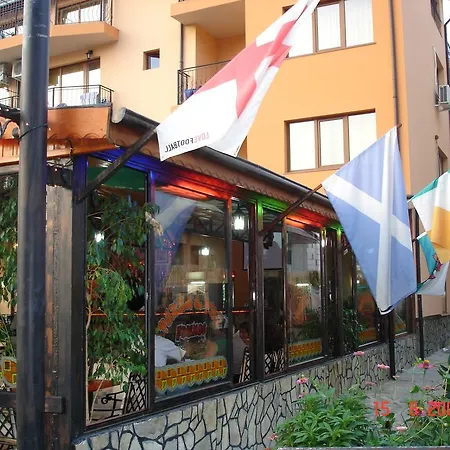 Friends Family Hotel 3*