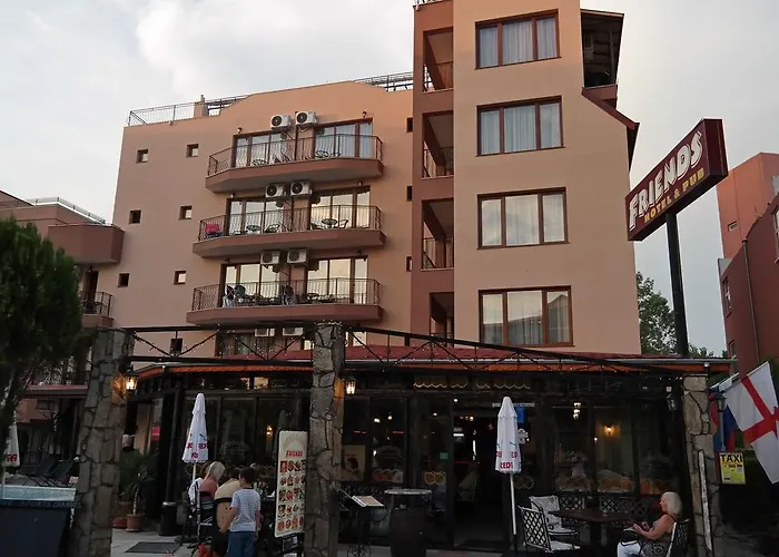 Hotel Friends Family 3*