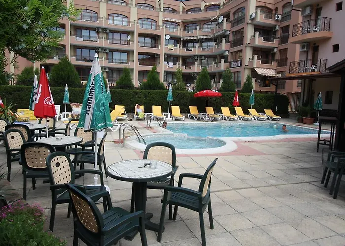 Hotel Friends Family 3*