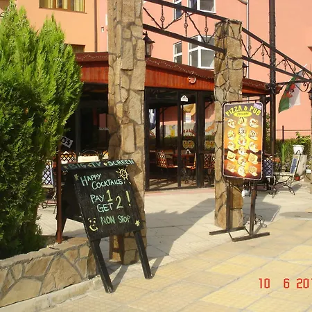 Friends Family Hotel