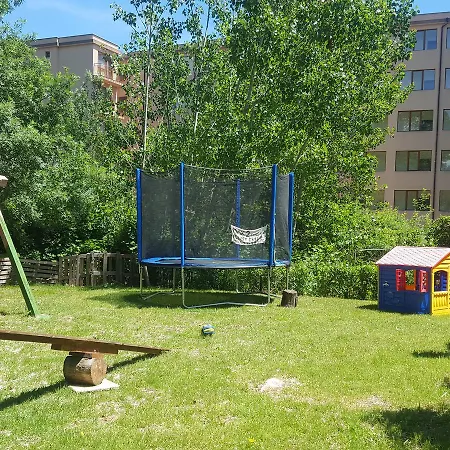 Hotel Friends Family