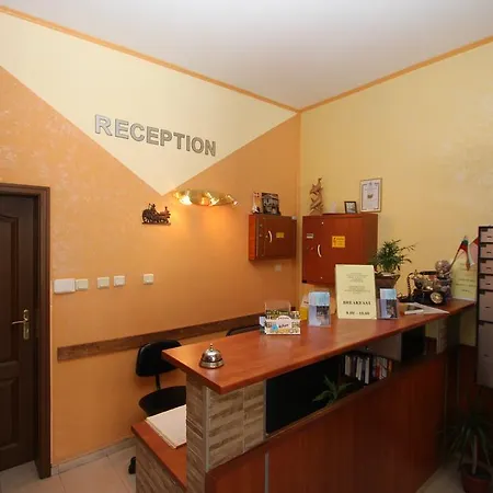 Hotel Friends Family 3*