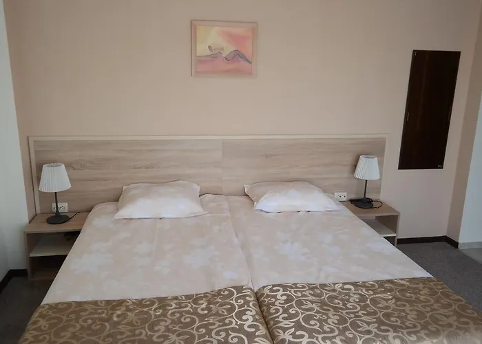 Friends Family Hotel