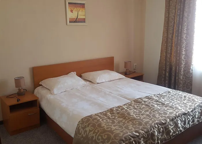 Hotel Friends Family 3*